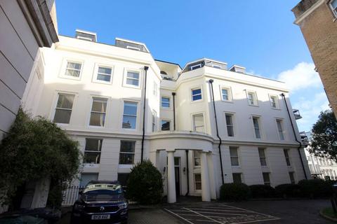 2 bedroom flat to rent, Sillwood Hall, Montpelier Road, Brighton