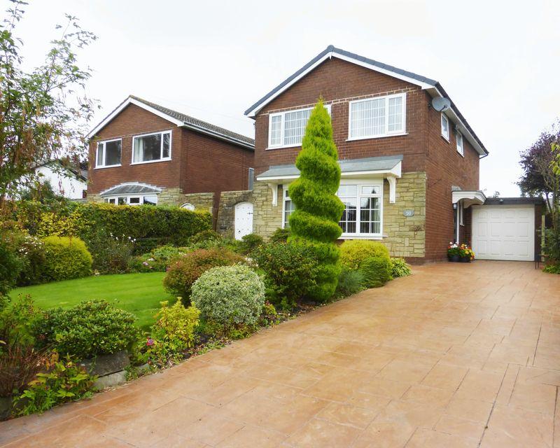Hall Carr Lane, Longton, Preston 3 bed detached house £261,850