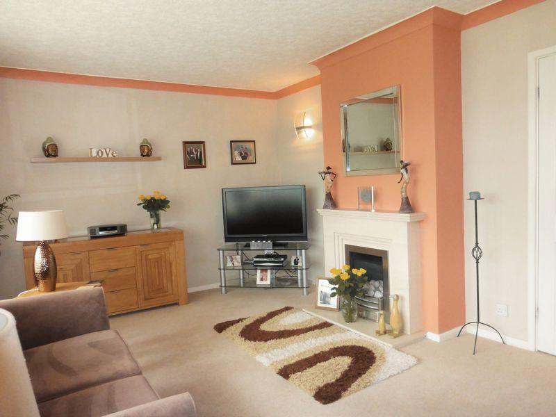 Hall Carr Lane, Longton, Preston 3 bed detached house £261,850