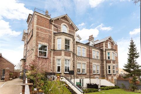 3 bedroom penthouse to rent, Woodburn, Daveylands, Wilmslow, SK9