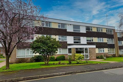 3 bedroom apartment to rent, Albany Gardens, Hampton Lane B91