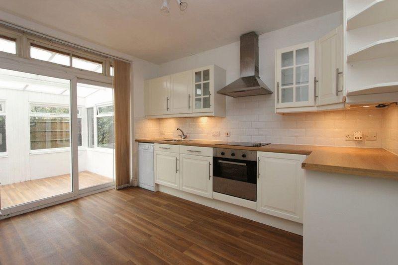 Grove Road, Leighton Buzzard 2 bed detached bungalow £290,000