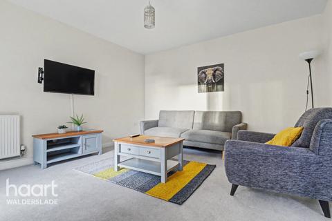 2 bedroom detached house to rent, Elliotts Way, Chatham