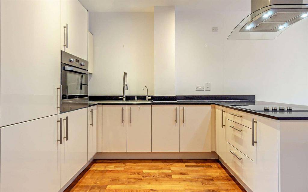 Kitchen/Lounge Area