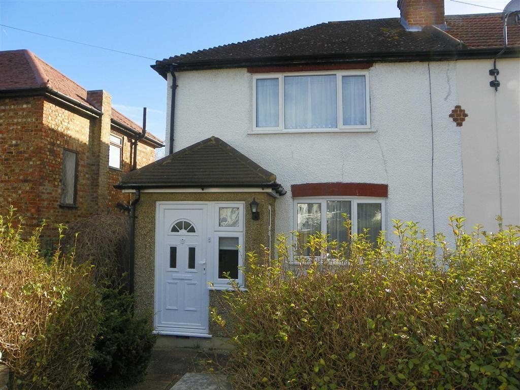 Dawson Avenue, Orpington, Kent 2 bed end of terrace house £260,000