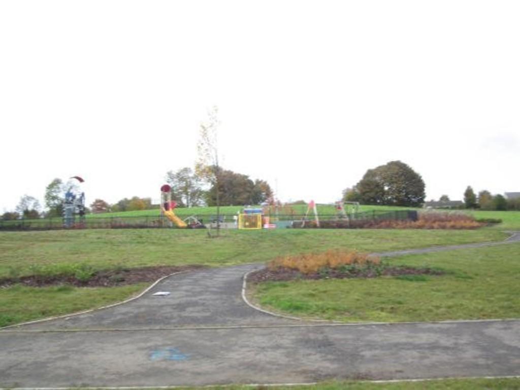 Parkland nearby