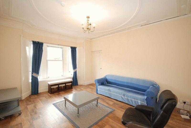 Fort Street, Ayr, Ayrshire, KA7 1DG 3 bed apartment £595 pcm (£137 pw)
