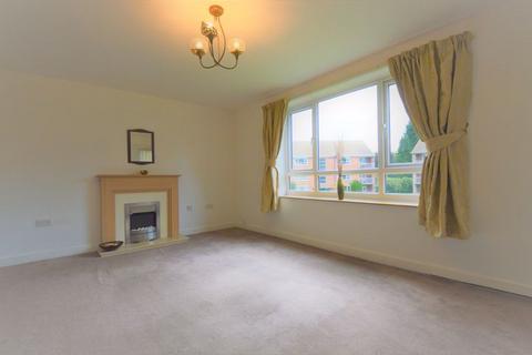 2 bedroom flat to rent, 3 Regan House, Charlecott Close, Moseley, B13 0DE