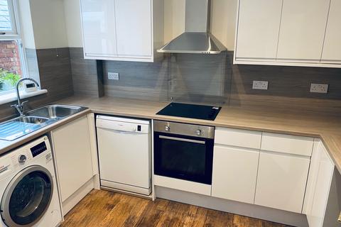 2 bedroom ground floor flat to rent, 33a Manchester Road, Altrincham WA14