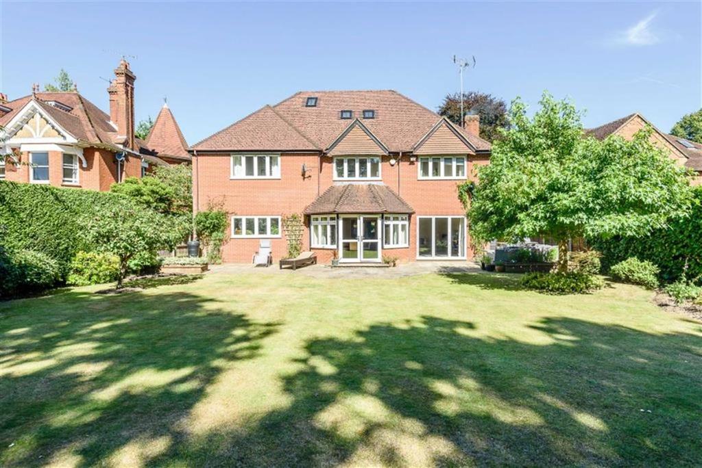 Little Austins Road, Farnham 6 bed detached house £1,500,000