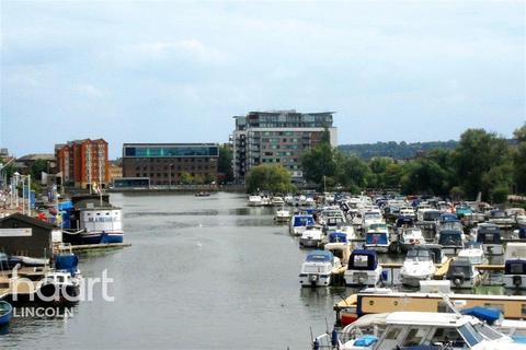 2 bedroom flat to rent, Witham Wharf