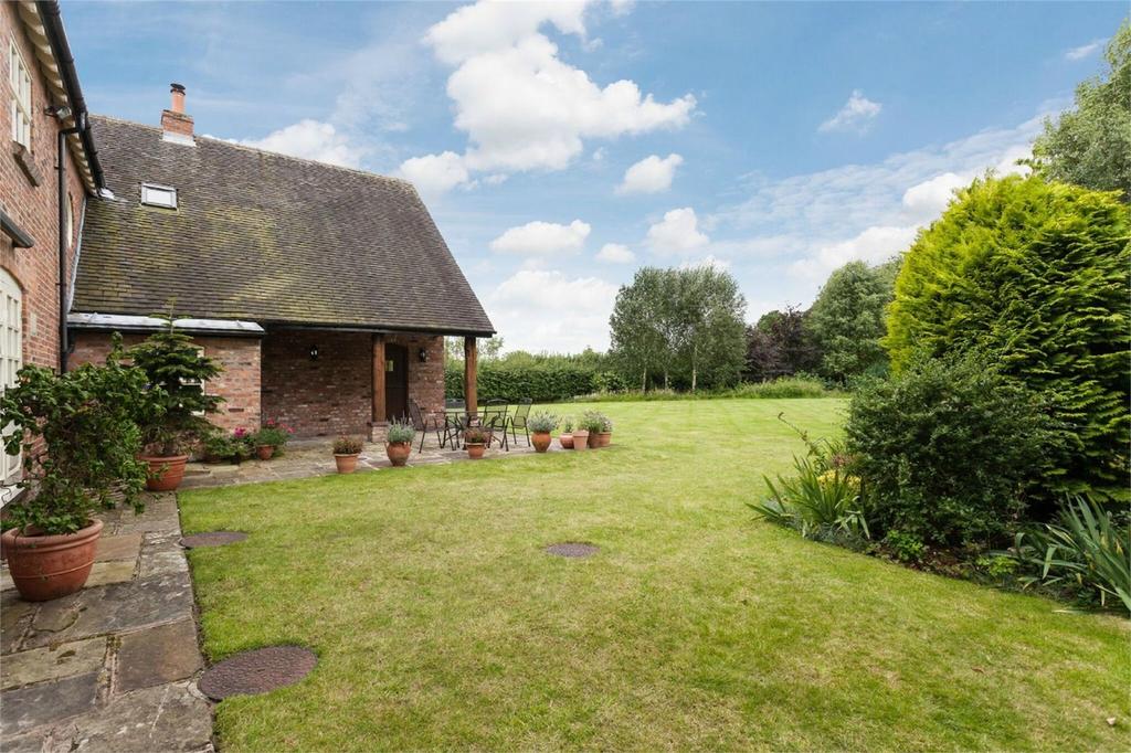 Moss Lane, Siddington, Macclesfield, Cheshire 5 bed barn conversion £