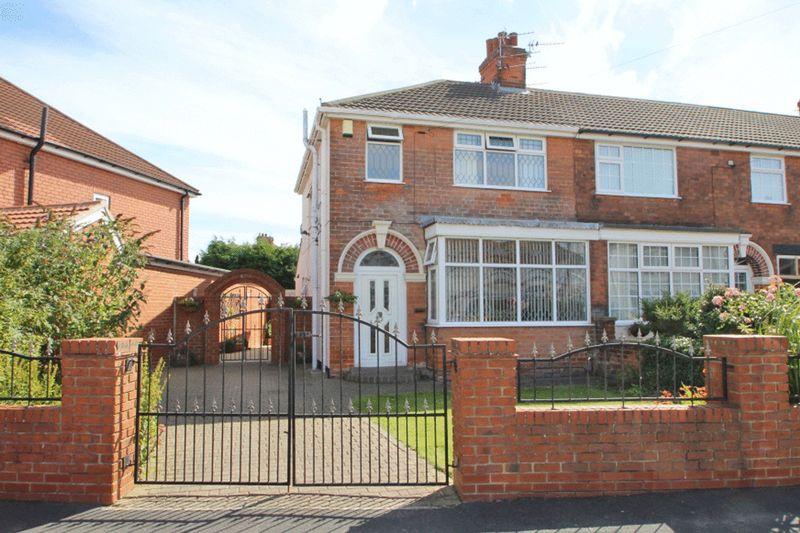 CAMPDEN CRESCENT, CLEETHORPES 3 bed end of terrace house £124,950