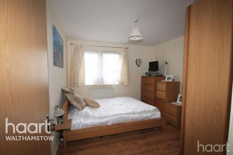 2 bedroom flat to rent, Cannock Court, Walthamstow