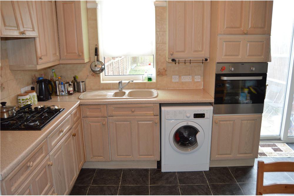 Stratton Road Bexleyheath, Kent 3 bed terraced house £1,200 pcm (£277 pw)