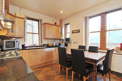 2 bedroom flat to rent, Castellain Mansions, Castellain Road, Maida Vale, London