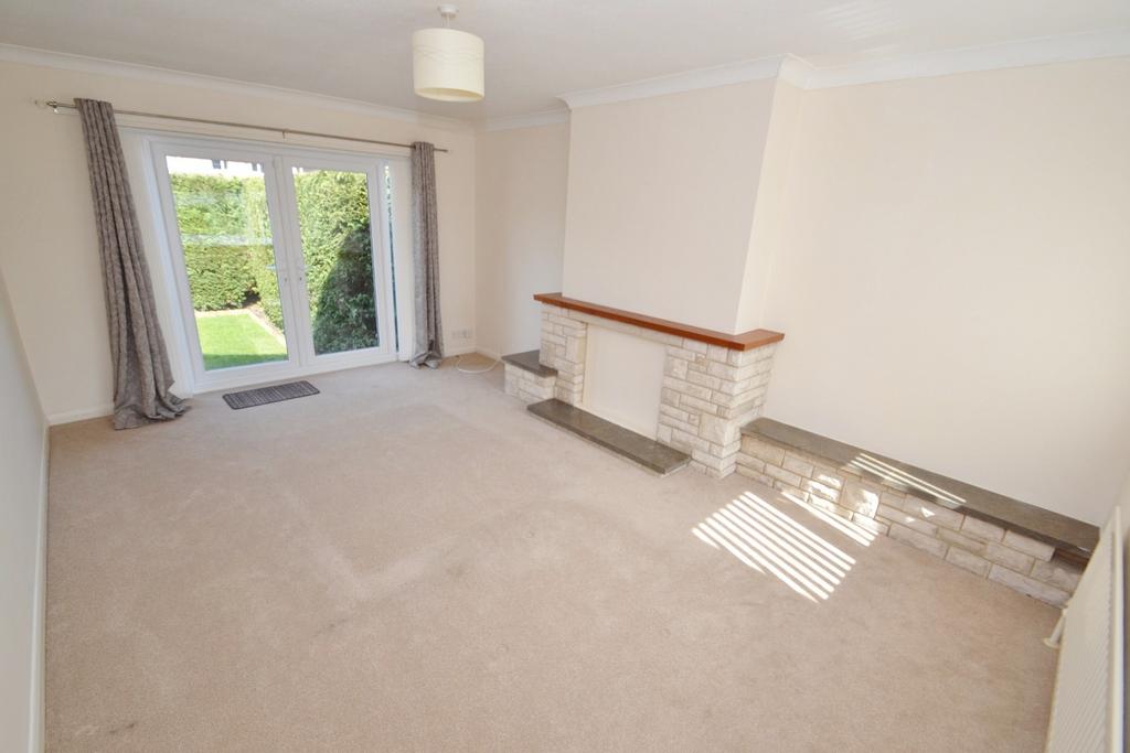 Corfe Mullen 3 bed detached bungalow to rent £1,400 pcm (£323 pw)