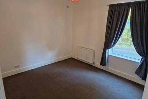 2 bedroom terraced house to rent, Aberford Road, Stanley, Stanley, West Yorkshire