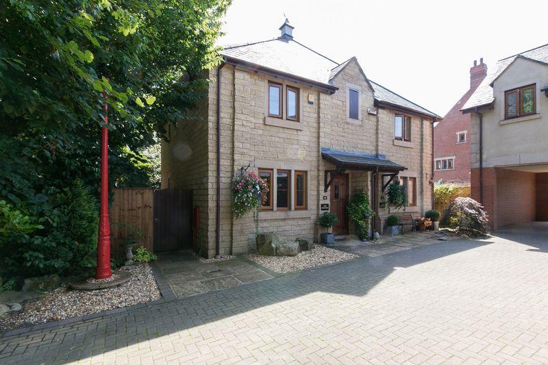 Wardle Court, WhittleLeWoods, PR6 7DQ 3 bed semidetached house £