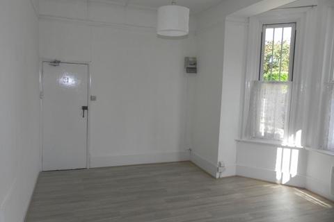 Studio to rent, Clandon Road, Guildford, GU1 2DR