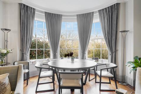 2 bedroom flat to rent, York Terrace West, London