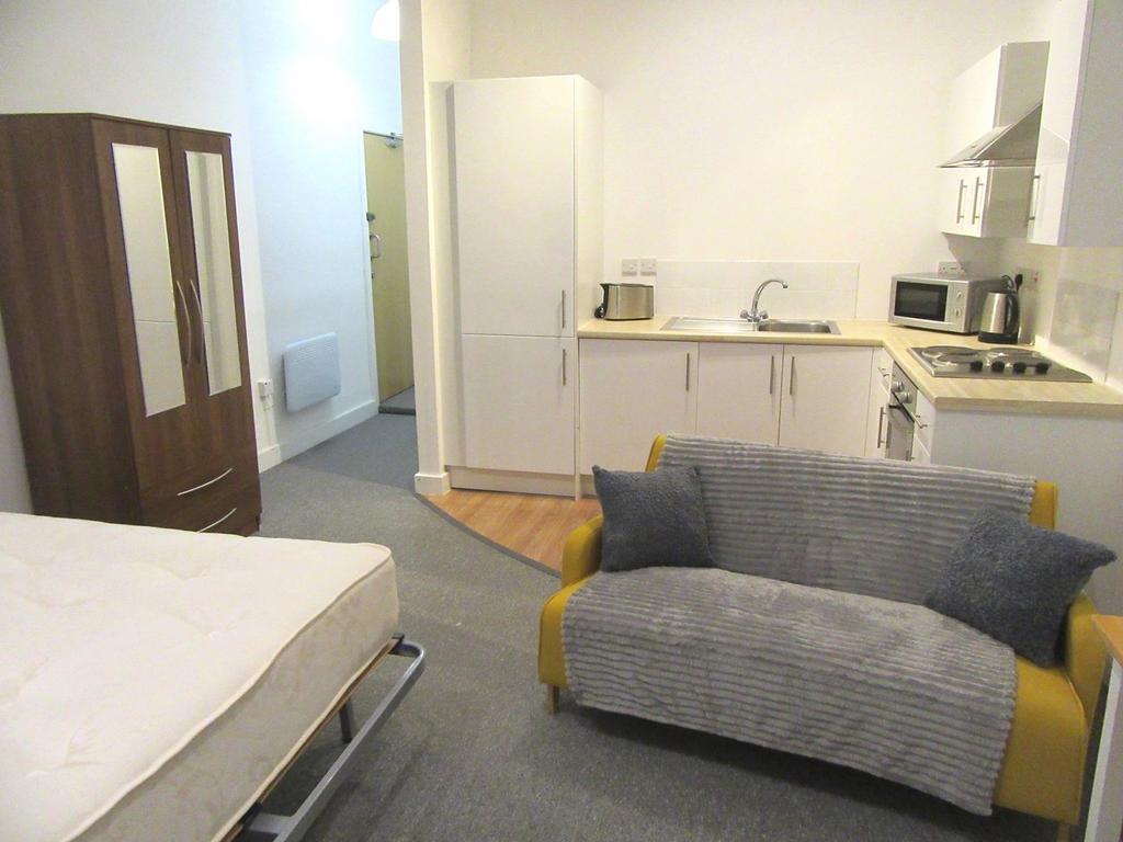 Lounge/Kitchen