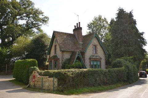 2 bedroom detached house to rent, Rogate, Petersfield, GU31