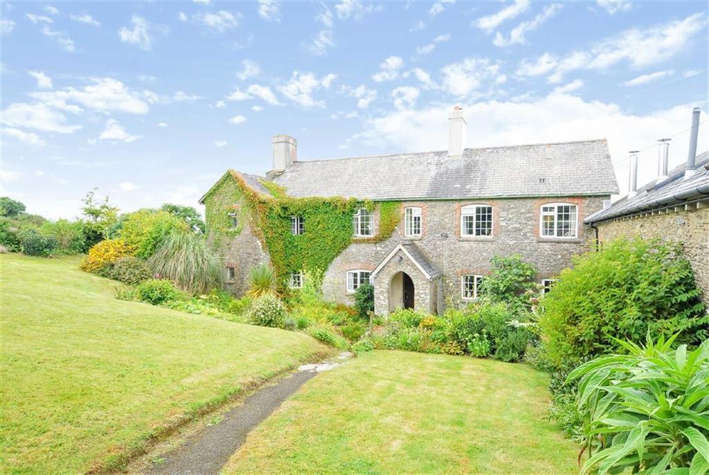 South Hams, Totnes, Devon, TQ9 4 bed detached house £1,350,000