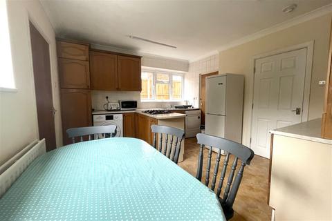 4 bedroom house to rent, Swaythling