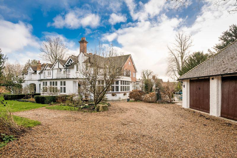 AbbotsbrookBourne End 6 bed detached house £1,799,000