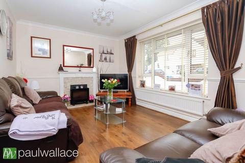 13 Hyde Mead, Nazeing, Waltham Abbey, EN9 2HP