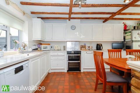13 Hyde Mead, Nazeing, Waltham Abbey, EN9 2HP
