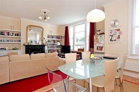 3 bedroom flat to rent, Bloomfield Road, Highgate, N6