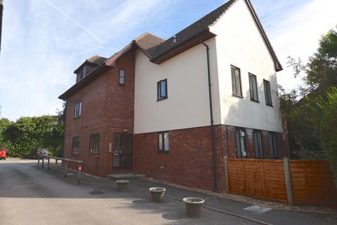 Studio to rent, Leatherhead