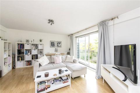2 bedroom apartment to rent, Battersea Bridge Road, London, SW11
