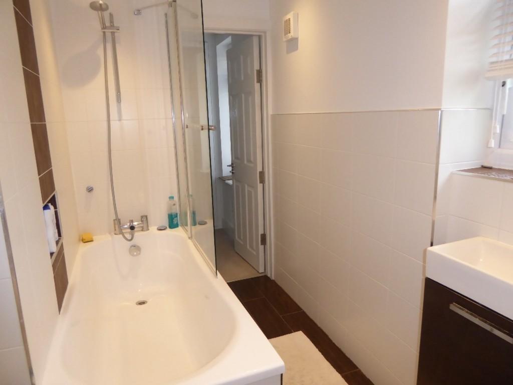 Jack &amp; Jill Bathroom