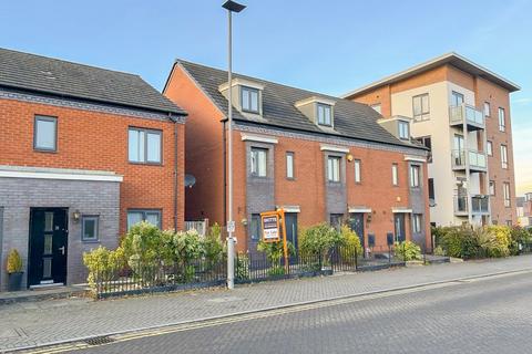 3 bedroom townhouse for sale, Mercury Drive, Oxley, Wolverhampton