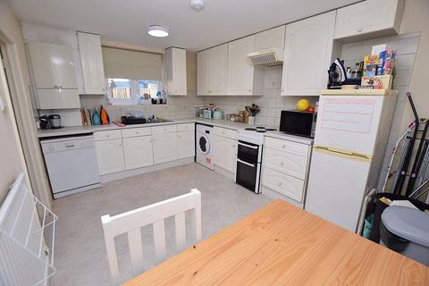 1 bedroom cottage to rent, Crisfield Cottages, The Green, Bearsted £1100pcm