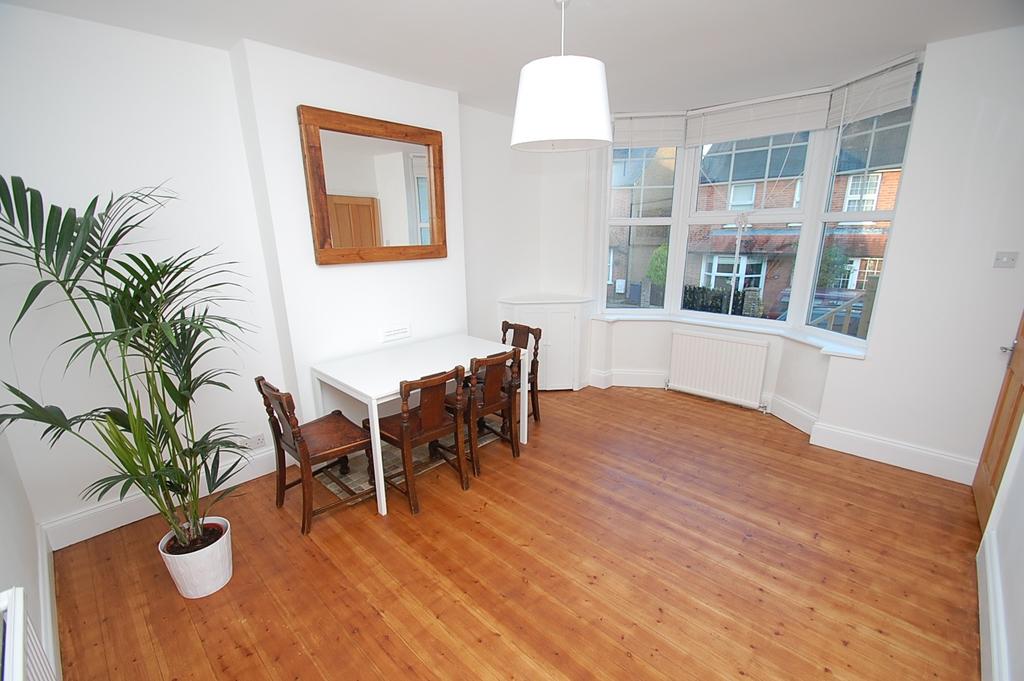 Lansdown Road, Chalfont St Peter, SL9 3 bed property £629,950