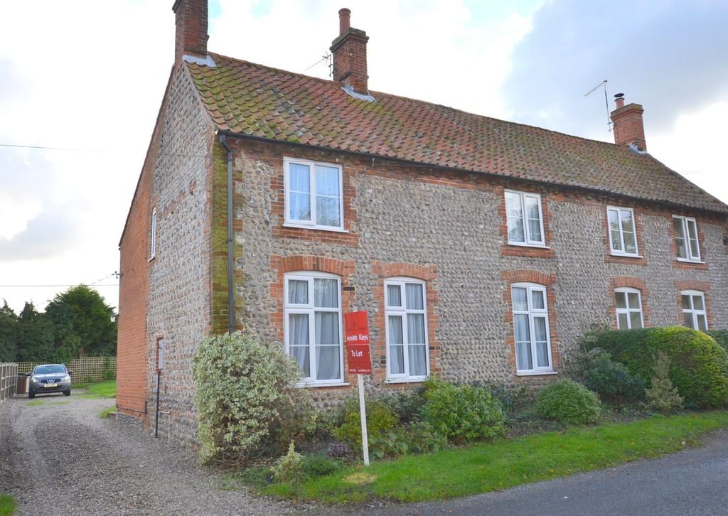 Matlaske, Norfolk 4 bed semidetached house £795 pcm (£183 pw)