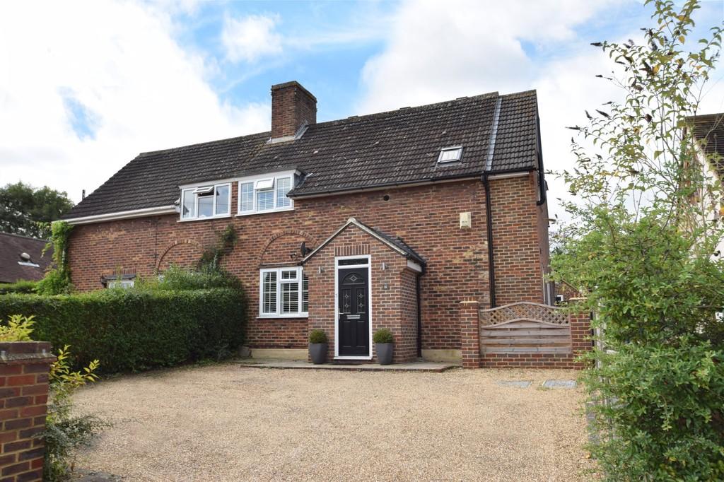 Elmside, Guildford GU2 7SH 4 bed semidetached house £660,000