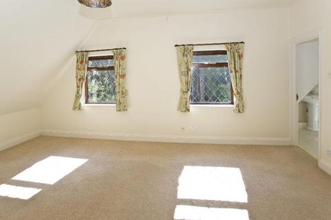 Carlessi Cottage Fireball Hill, Ascot, SL5 9PJ