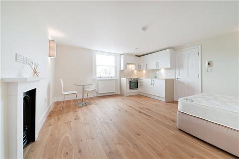 Studio to rent, Onslow Gardens, South Kensington, London, SW7