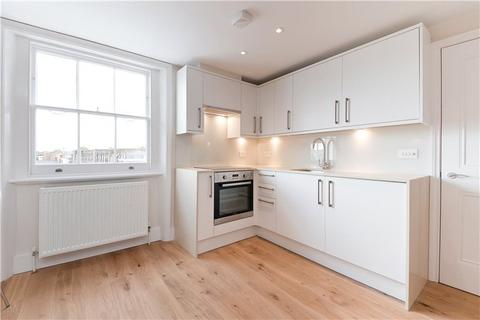 Studio to rent, Onslow Gardens, South Kensington, London, SW7