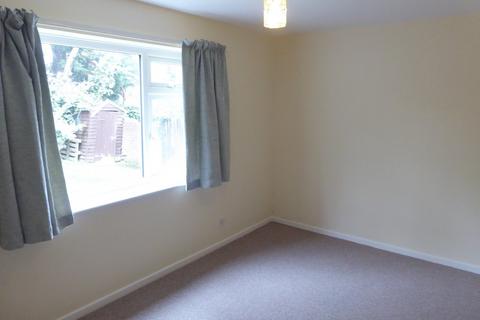 1 bedroom ground floor flat to rent, Fieldway Close, Rodley