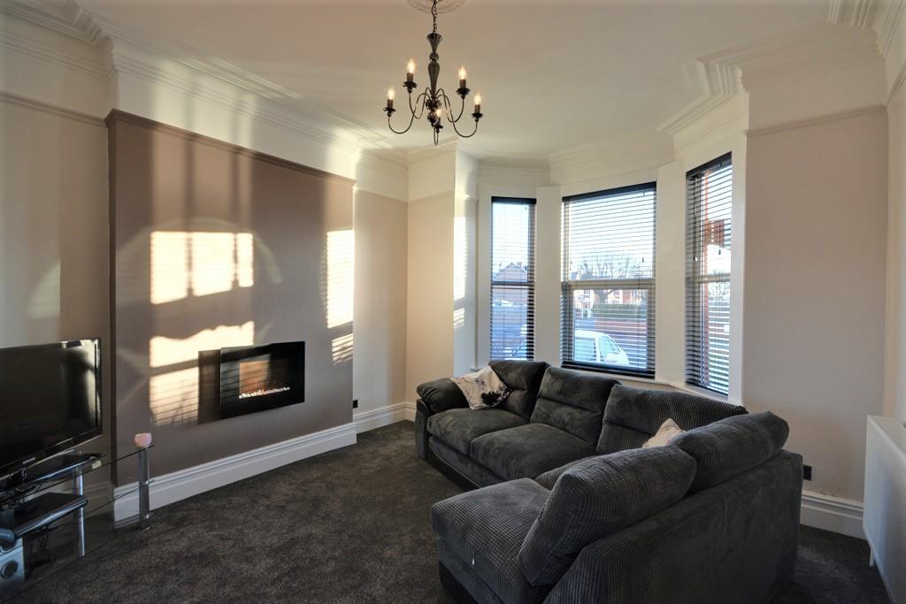 Liverpool Road, Birkdale, PR8 3BZ 4 bed detached house £24,333 pcm (£