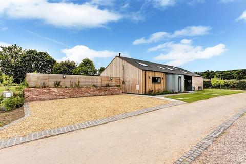 4 bedroom detached house to rent, Well Lane, Gillow Heath