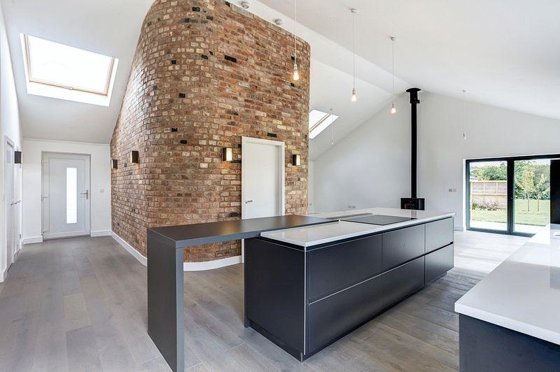 L shaped open plan