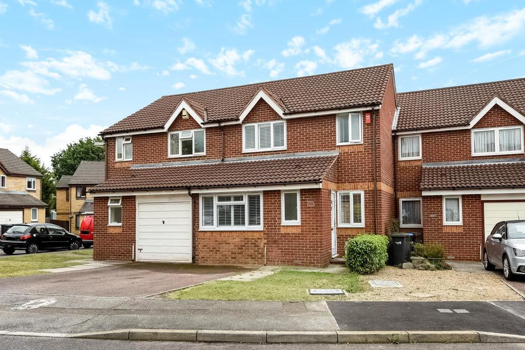 Leigh Hunt Drive, Southgate, N14 3 bed semidetached house £650,000
