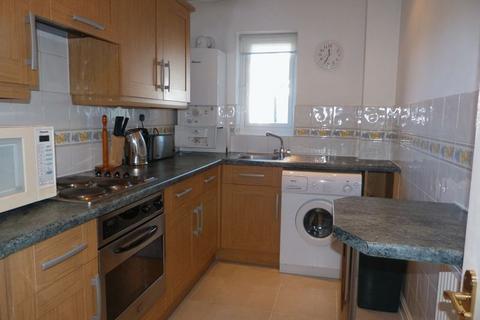 2 bedroom flat to rent, Grenville Place, Mill Hill